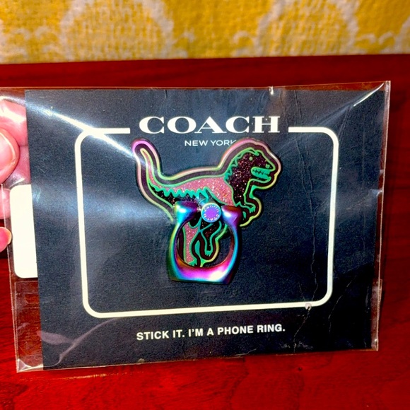 Coach Rexy Phone Grip - Picture 1 of 3